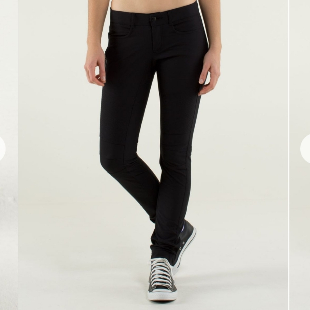 NWT! Lululemon Bust a Move Pant - 4